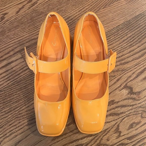 Circus by Sam Edelman Kiera Mary Jane Pumps - Chunky Platform, Orange, Size 10 - Picture 4 of 6
